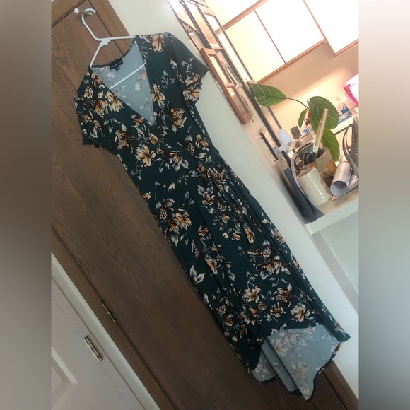 Dress - Picture 2 of 2